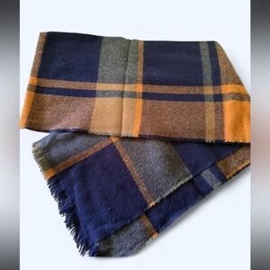 Checkered Wool Scarf in Dark Blue and Mustard